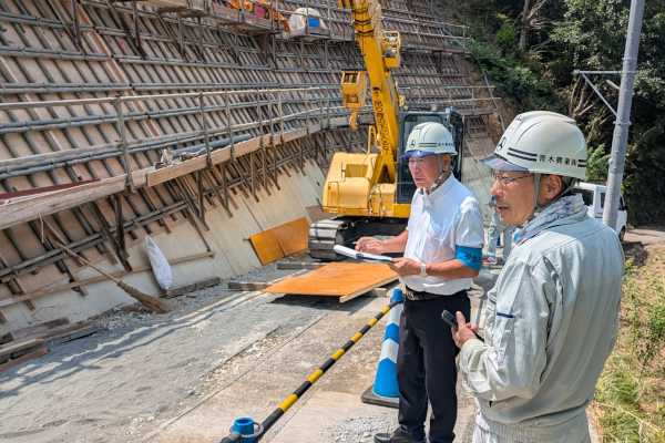 急傾斜地の工事